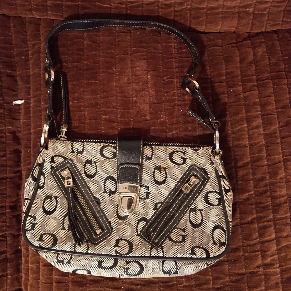 Small Guess Logo Purse